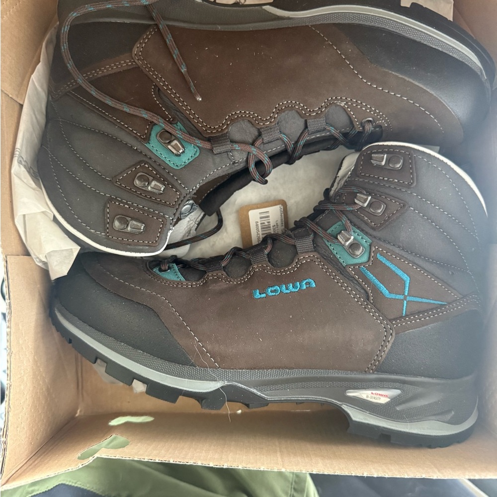 Lowa women’s  Brown Hiking Boots